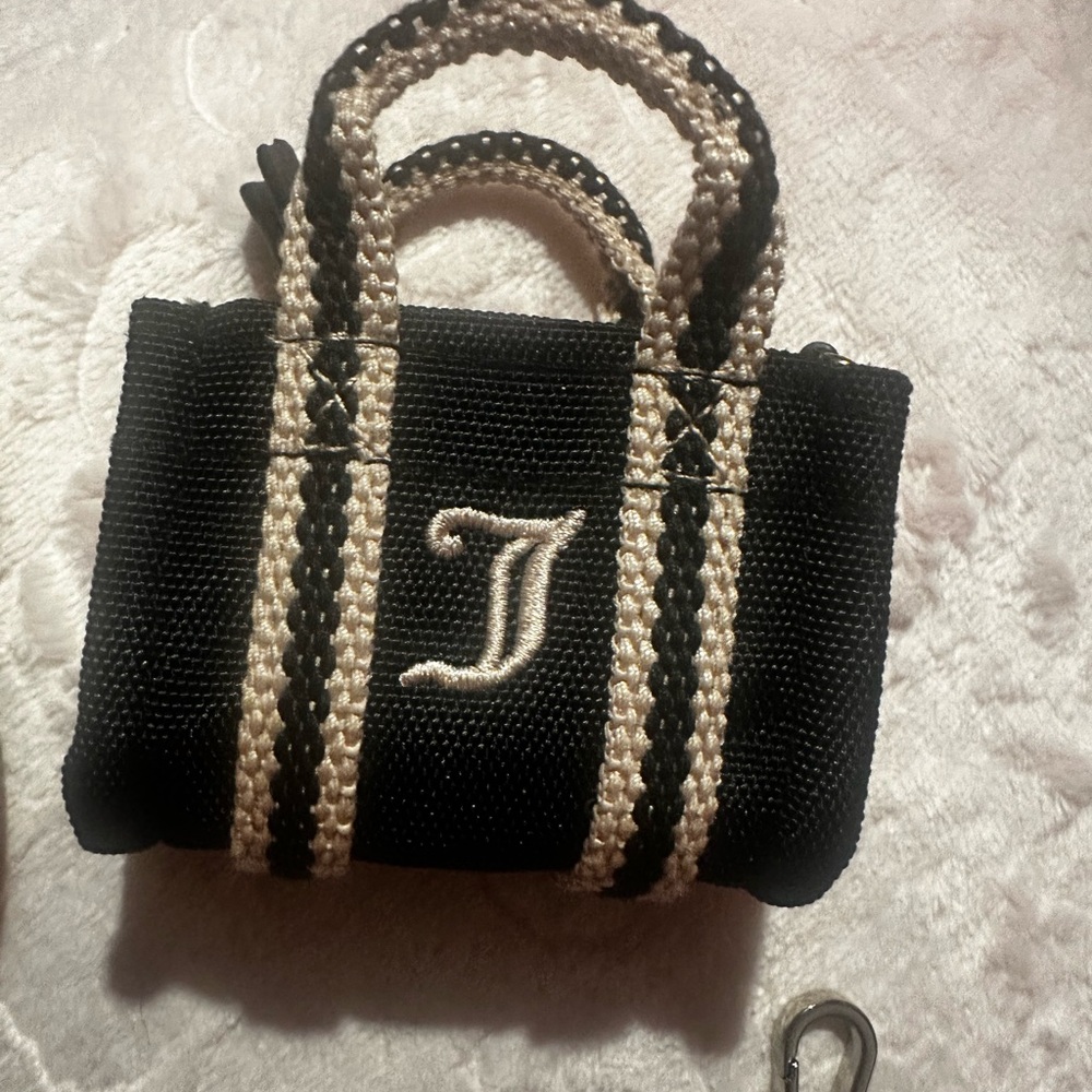 Juicy Couture black charm set - Picture 10 of 10